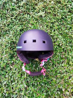 HELMA A BRÝLE NA ZIMNÍ SPORTY