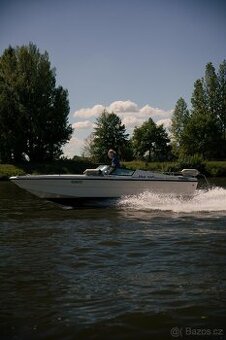 motorový člun Aquaviva Nouvo 6 osob, 4,2L V6 OMC