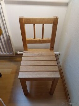 Dětská židlička z masivu