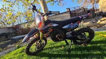 Dětská elektrická motorka Coyote 1500W 48V, kola 14/12 bater