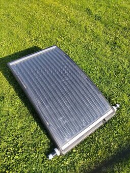 Solární panel k bazénu