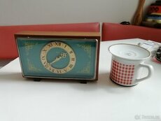 Stolní hodiny "Maják"