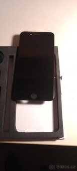 Apple iPhone 8 Plus displej