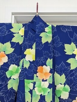 Modré dámské kimono s květinami