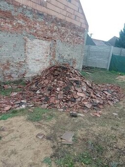 Daruji staré křidlice za odvoz