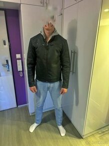 Koženková bunda (velikost M)