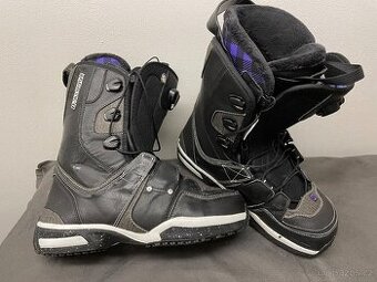 Boty na snowboard