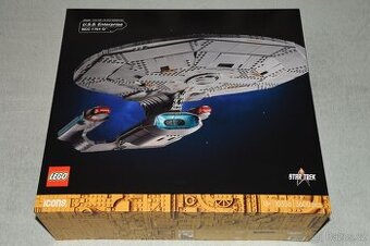 Lego 10356 - Star Trek: U.S.S. Enterprise NCC-1701-D