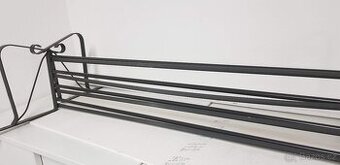 Police nastenne IKEA kovově