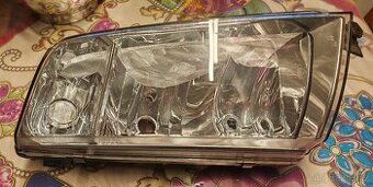 Levé a pravé přední světlo Škoda Fabia 1