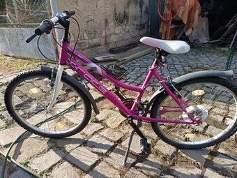 Dívčí kolo vel.24