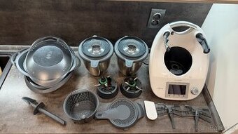 Thermomix TM5 + kompletní příslušenství