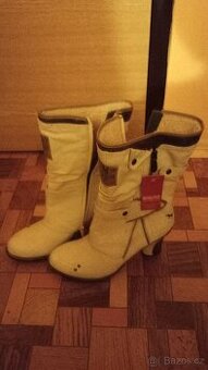 Dámské boty Mustang (kozačky)