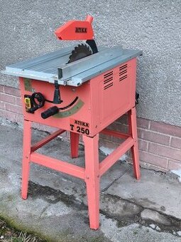 Prodám stolní kotoučovou pilu ATIKA 250. -HLINÍKOVÝ STŮL.