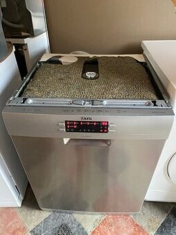 Volně stojící nerezová myčka zn.AEG