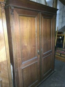 Historická skříň