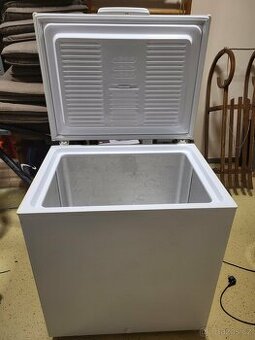 Mrazák Whirpool 204 litrů