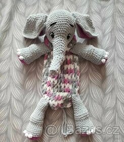 Pyžamožrout -slon