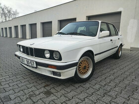 BMW 3 E30 325i 125kw - 1