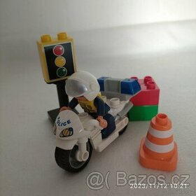 Lego duplo 5679 policejní motorka