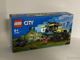 LEGO city 40582 off-road ambulance