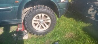 Nové pneu 235/70 R16 offroad