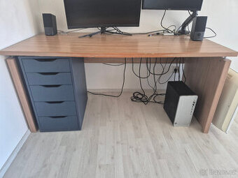 Pracovní stůl 160x80cm