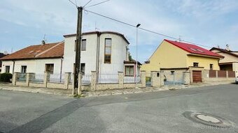 Podnájem rodinného domu, Kladno, Výhybka - 1