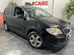 Volkswagen Touran 1,4 TSI VÝHŘEV TEMPOMAT