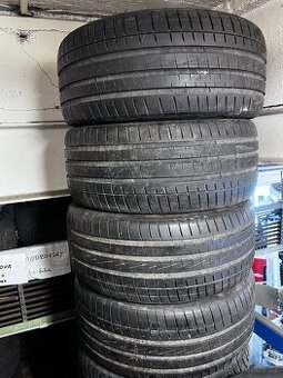 Pneu vredestein 225/35r19