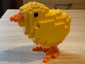 ORIGINÁLNÍ LEGO KUŘÁTKO (DEKORACE)