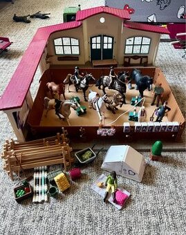 Schleich jezdecká aréna