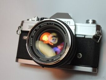 koupím Flexaret, Pentacon, Praktica, Leica, Nikon, objektivy