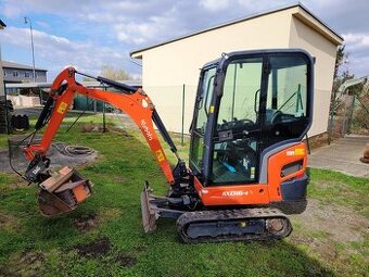 minirypadlo Kubota KX 016-4