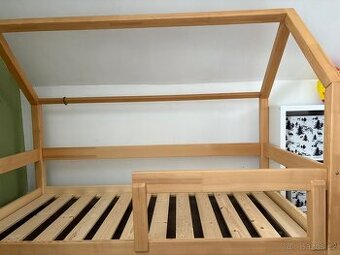 Prodam dětskou postel domecek