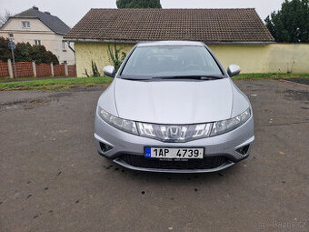 Honda Civic 8G 1.4 i-VTEC, 73 kW, rok 2010, plná serviska