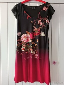 Krásné šaty Axello- vel 38