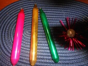 staré skleněné ozdoby na stromeček