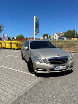 Mercedes-Benz E-Class W212 • 2.2 CDI