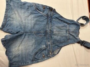 Krásné riflové kratasy