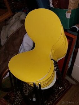žluté jídelní židle - 1