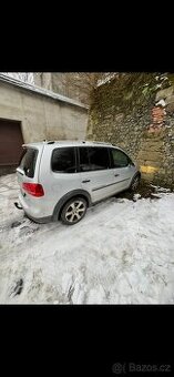 Vw touran  cross