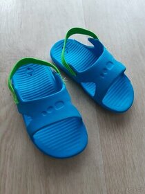 Dětské pantofle k bazénu modré  vel.21-22
