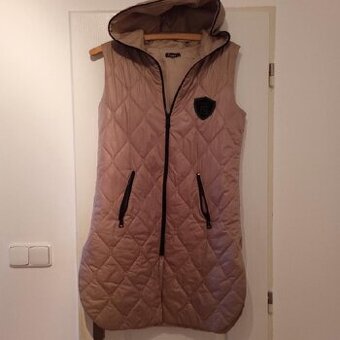 NÁDHERNÁ VESTA VEL. 40