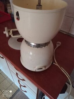 Mixér