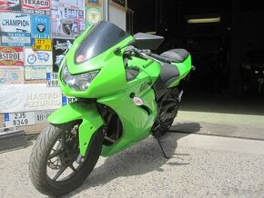 Kawasaki Ninja 250R - 1
