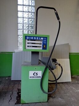 Prodám Stojan na naftu s čerpadlem - 1