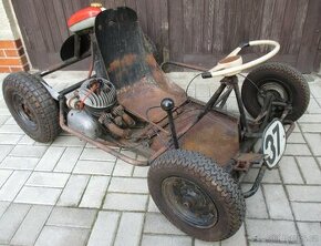 Stará závodní motokára motor čz mz jawa pionýr 984 pětikvalt