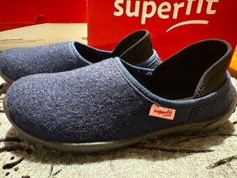 Nové dětské bačkůrky Superfit - vel. 26