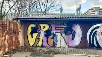 Prodám dvojgaráž na vlastním pozemku